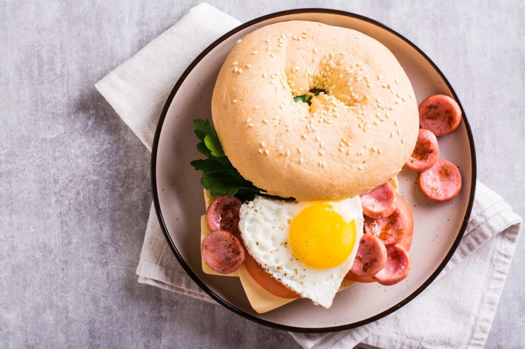 bagel breakfast
